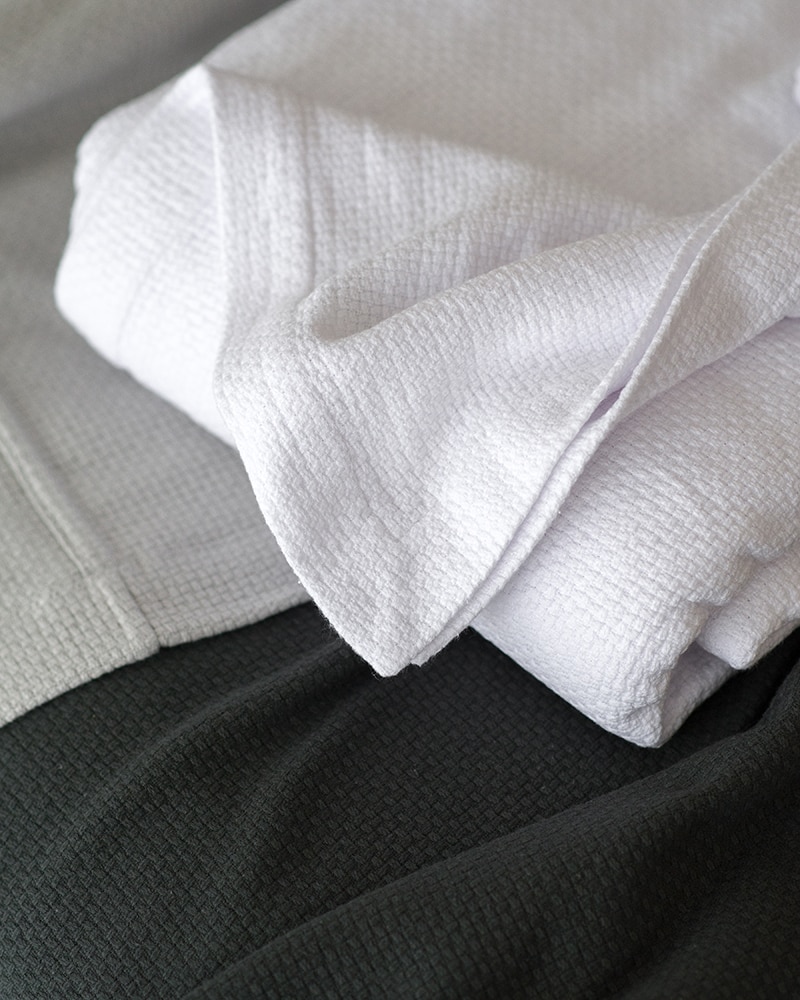 Mungo-Throws-and-Blankets-Cotton-Bedcovers-Mood-03