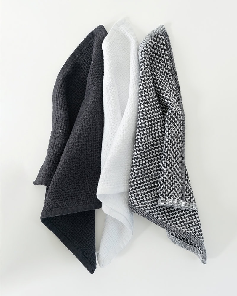 Mungo_Interlace_Facecloth_Stack_DSC08162
