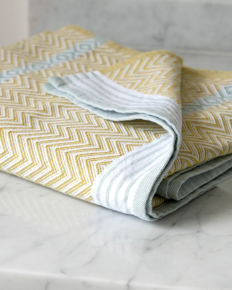 Mungo Tawulo towel in Soleil