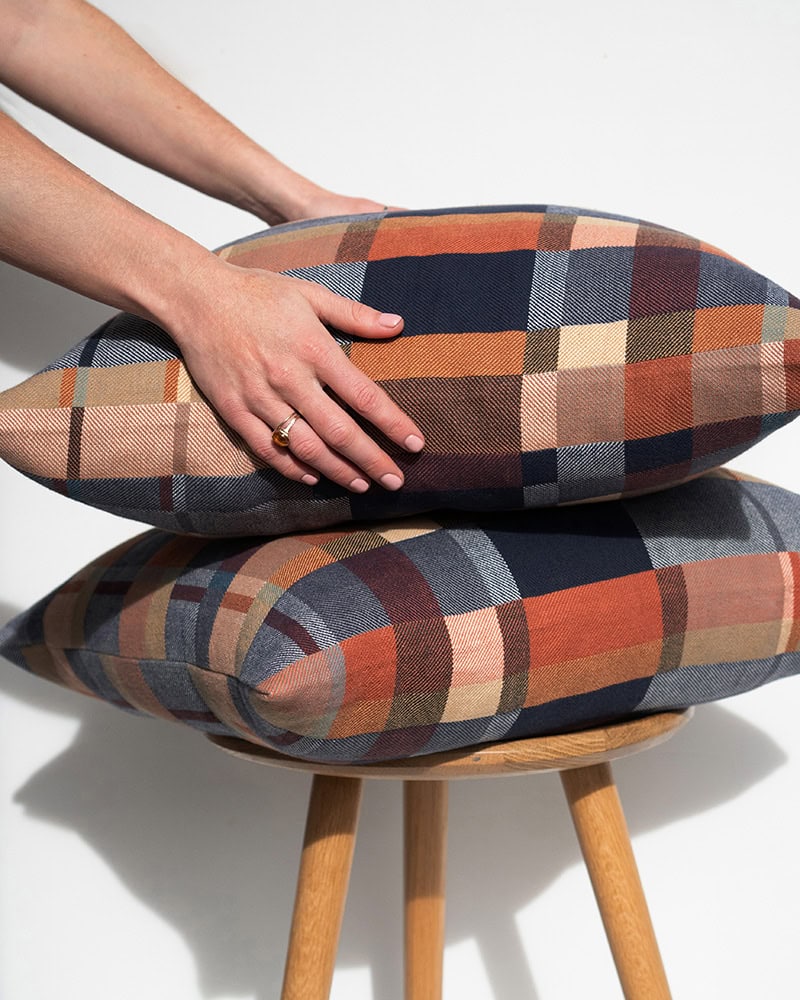 Mungo_Double_Cloth_Karoo_Cushion_DSC07111