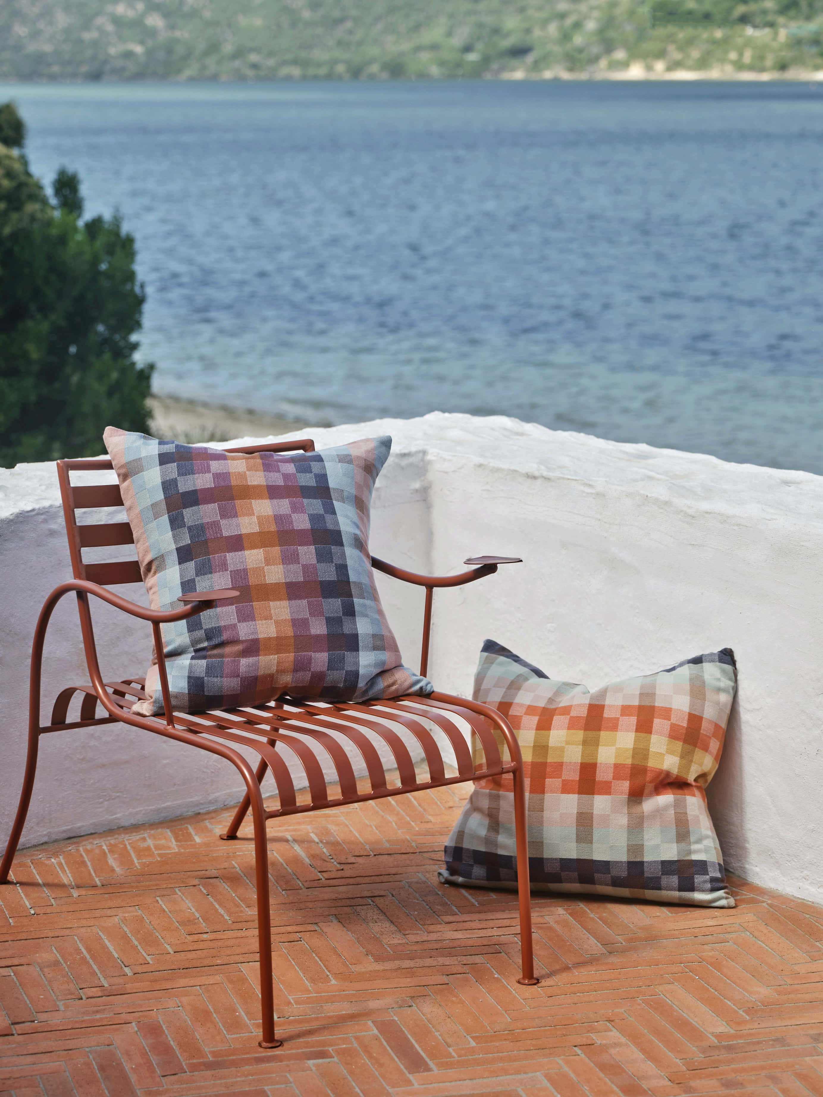 Mungo_Pixel_Cushion_Mood__Shot05_0621